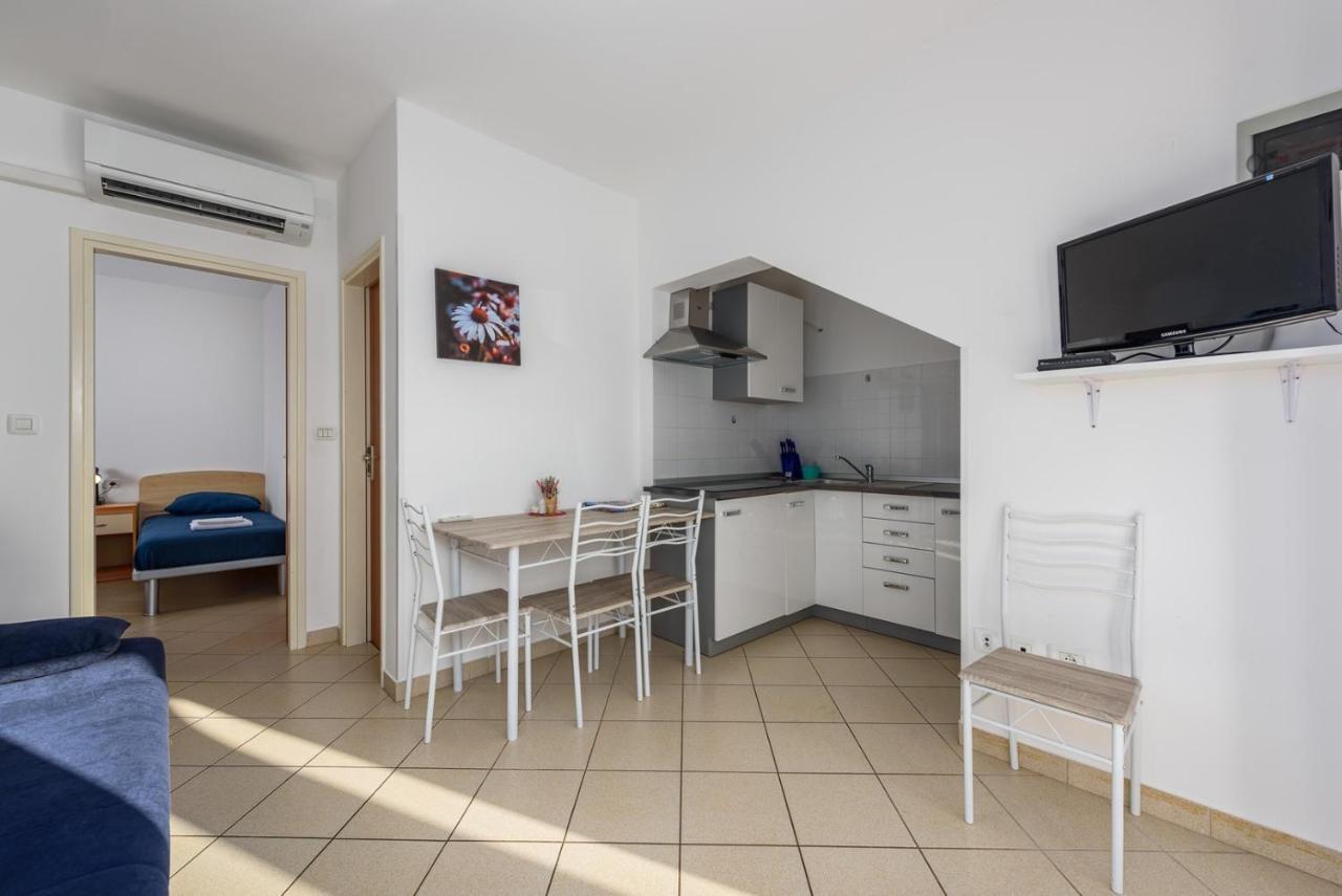 Lucrezia House With Apartments Lovrečica 외부 사진